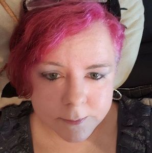 Meet your Posher, Renee